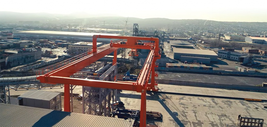 Автоматизация управления электроприводами на козловом контейнерном кране в Новороссийске