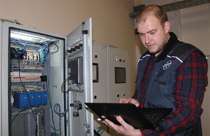 Решение Danfoss Drives для бесперебойного питания частотно-регулируемого электропривода