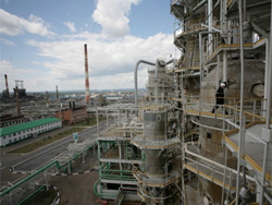 Частотно-регулируемые приводы «Данфосс» в нефтеперерабатывающей промышленности